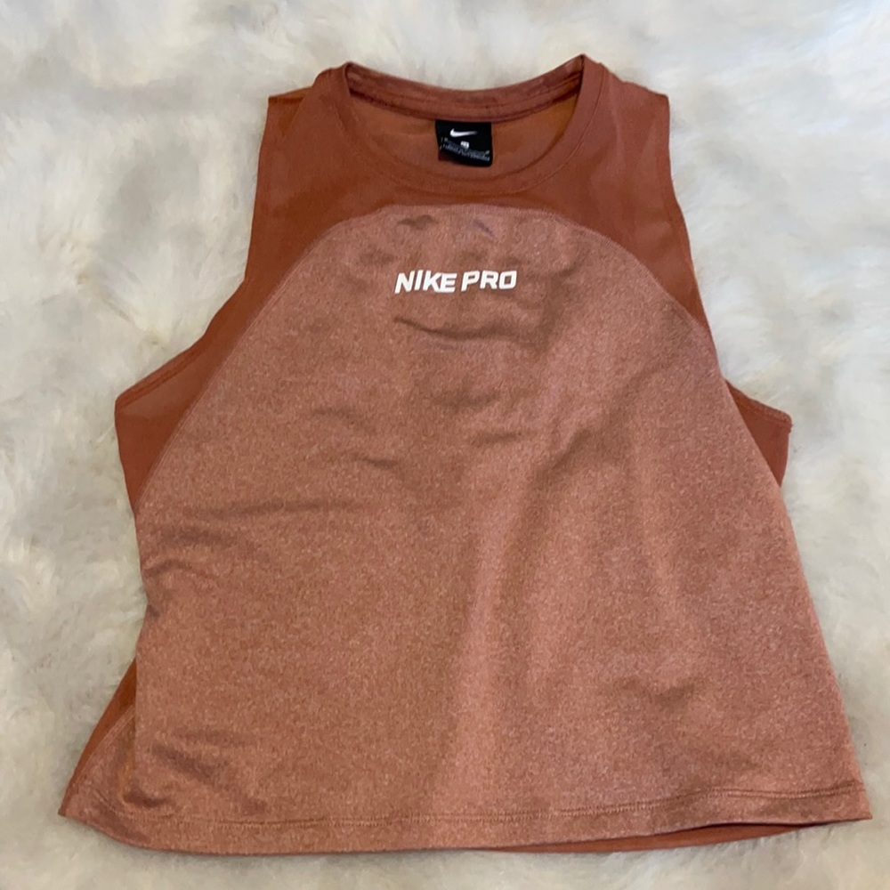 Nike crop workout tank